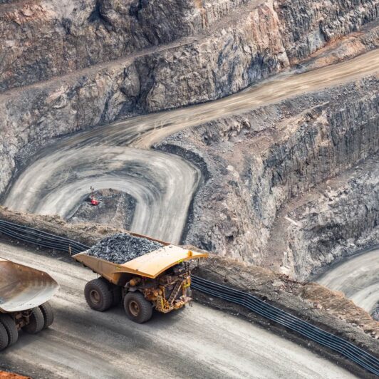 Desarrollo competitivo de las cadenas de valor industrial, la minería sostenible y los espacios productivos en Andalucía